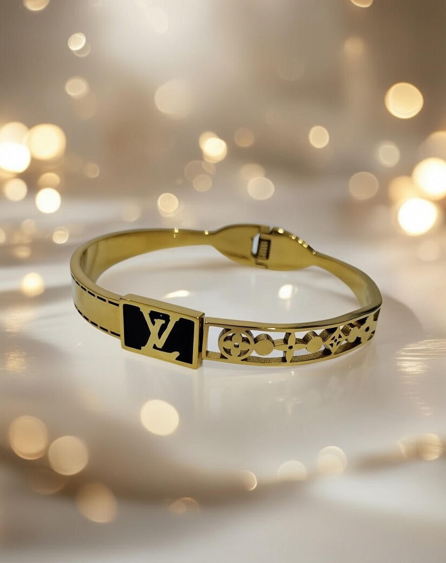 Royal Greek Pattern Bangle